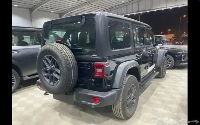 جيب رنجلر تيربو اسبورت 2024 (اسود او رصاصي ) 3