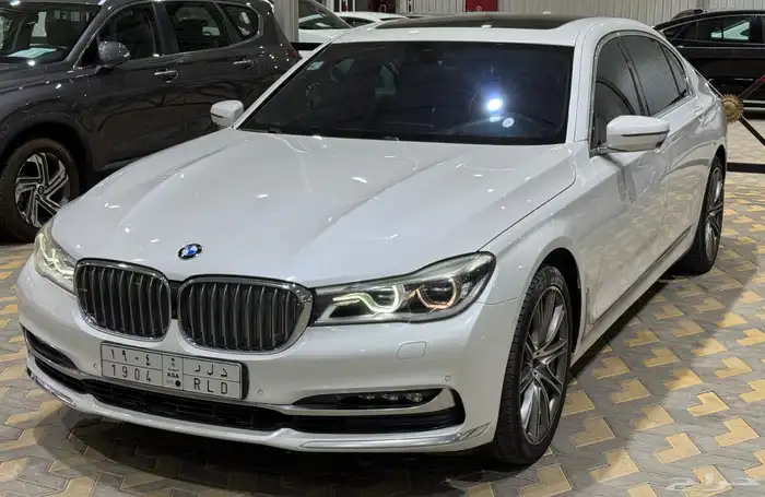 بي ام دبليو 740Li 2016 1