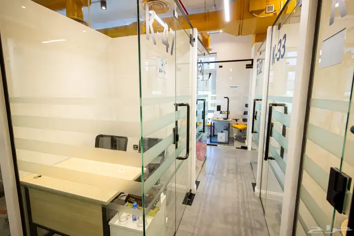 مكاتب مؤثثة للإيجار 13