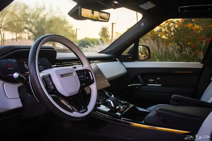 رنج روفر سبورت   2023 16