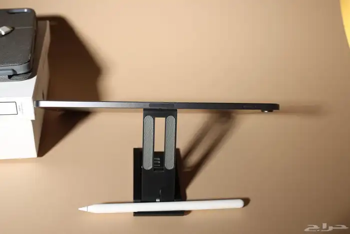 ايباد Air الجيل الخامس 2022 سعة wifi 256gp 4