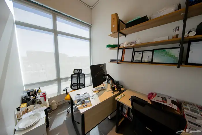 مكاتب مؤثثة للإيجار 2