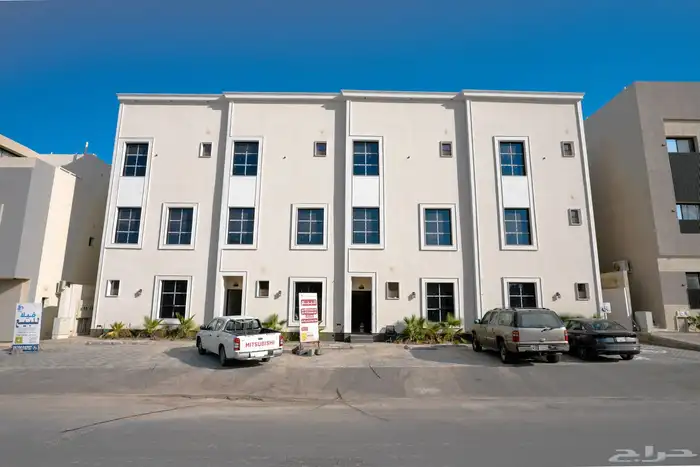 فيلا تاون هاوس حي لبن مساحه 393 متر 0