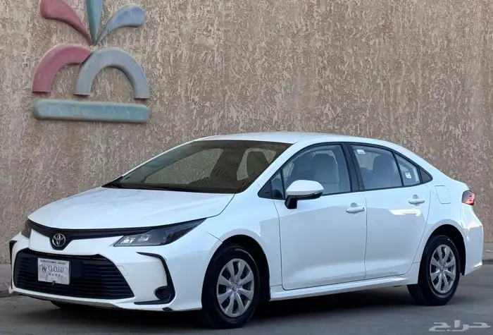 تويوتا كورولا XLE 2022 1