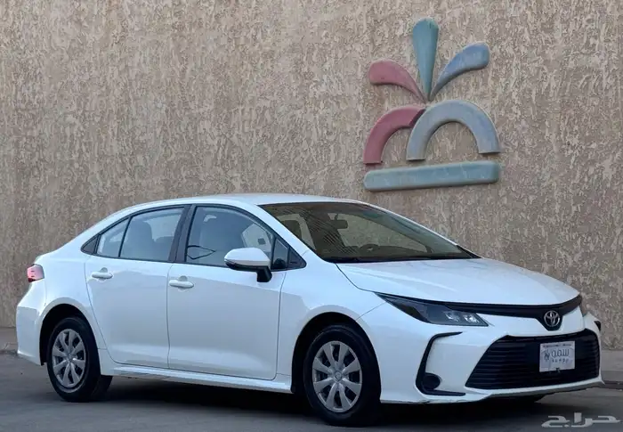 تويوتا كورولا XLE 2022 4