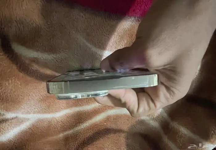 ايفون 14 برو ماكس لون ذهبي للبيع للحاجه 4