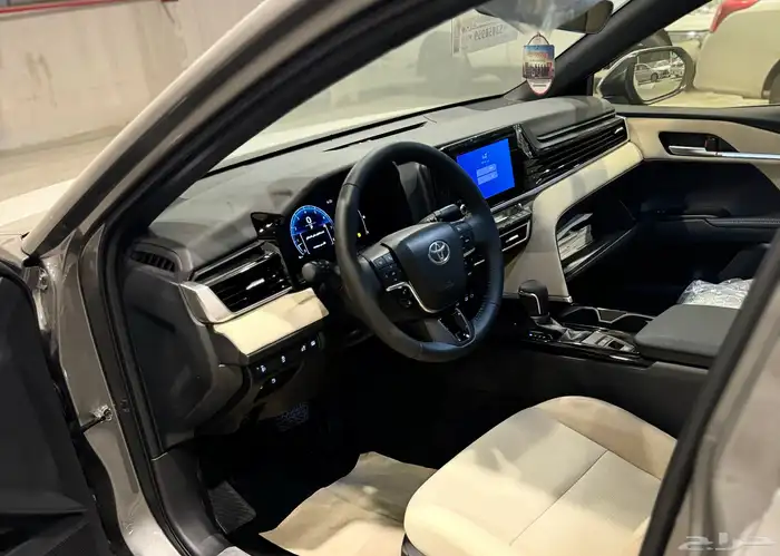 تويوتا كامري LE 2025 بنزين جديد اصفار بأقل سعر 11