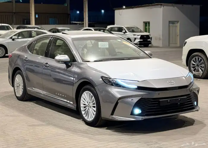 تويوتا كامري LE 2025 بنزين جديد اصفار بأقل سعر 3