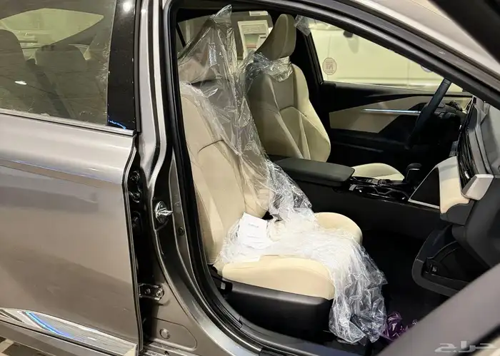 تويوتا كامري LE 2025 بنزين جديد اصفار بأقل سعر 15