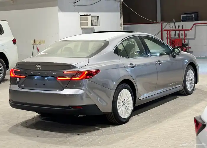 تويوتا كامري LE 2025 بنزين جديد اصفار بأقل سعر 6