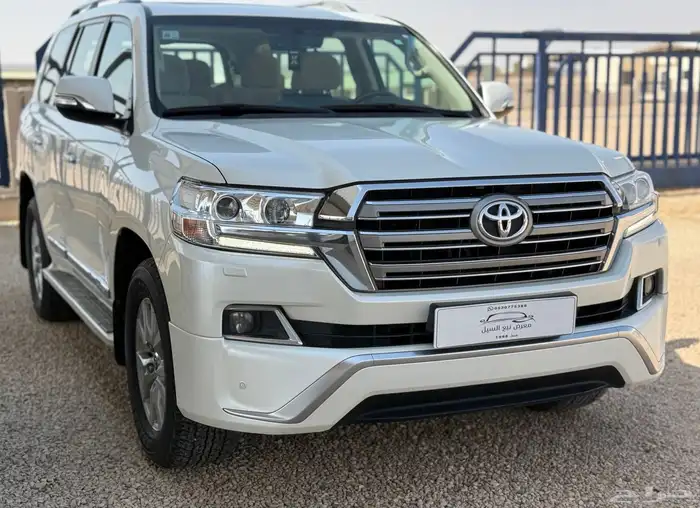 تويوتا لاندكروزر جي اكس ار 2018 سعودي 12