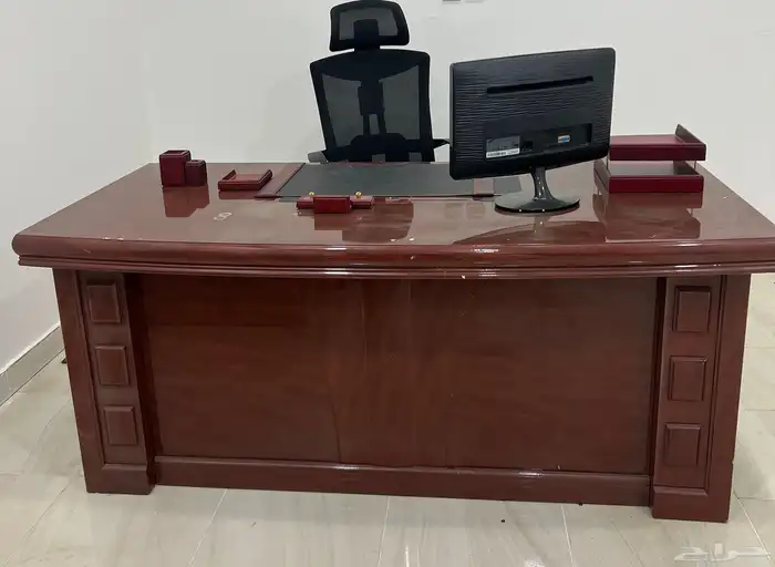 مكاتب للبيع وكراسي دوارة 2