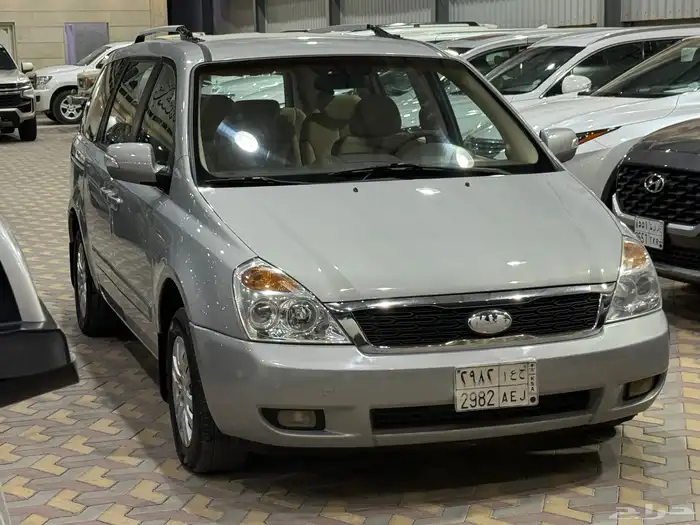 كيا كرنيفال 2015 1