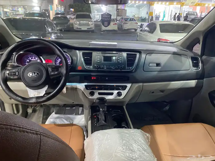 كيا كارنيفال 2016 11