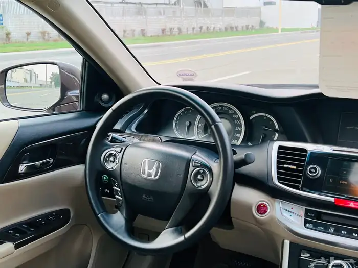 هوندا اكورد 2014 فل كامل نظيف جدا 60