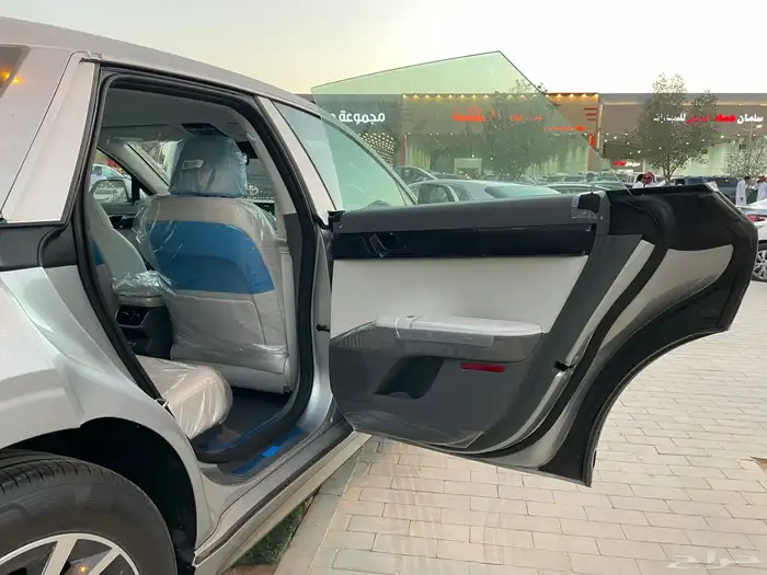 هواندي ازيرا 2026 كلاسيك خليجي داخلي اوف ويت( بنزين) 6سلندر 25