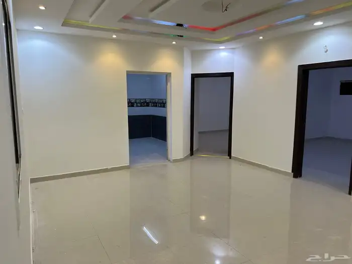 شقة للإيجار حي الجنادرية 5