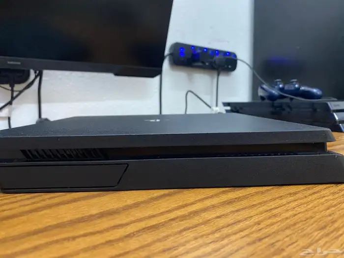 سوني 4 مهكر 4