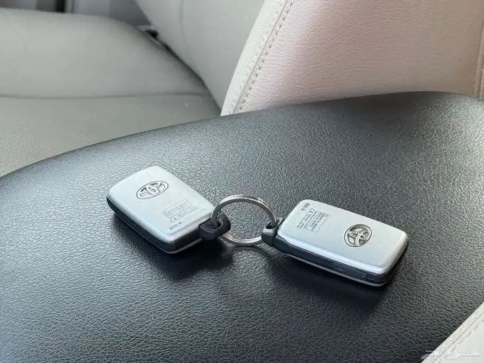 تويوتا برادو 2012 (V6)سعودي 16