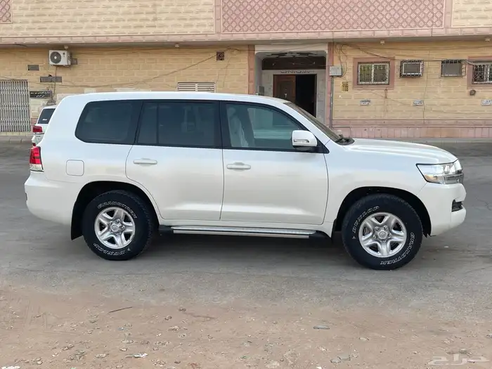 لاندكروزر GXR 2020 ديزل 1