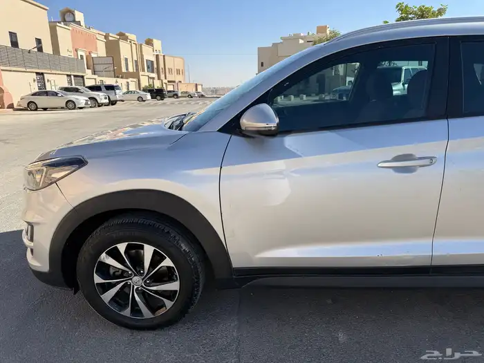 هونداي توسان مديل 2021 - للبيع مع اللوحات 3