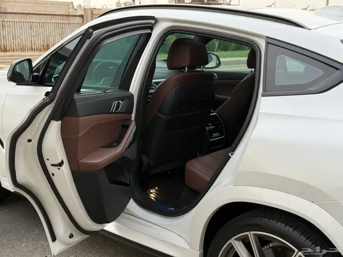 بي ام دبليو X6 2022 M50i kit m - ناغي 8 سلندر 36