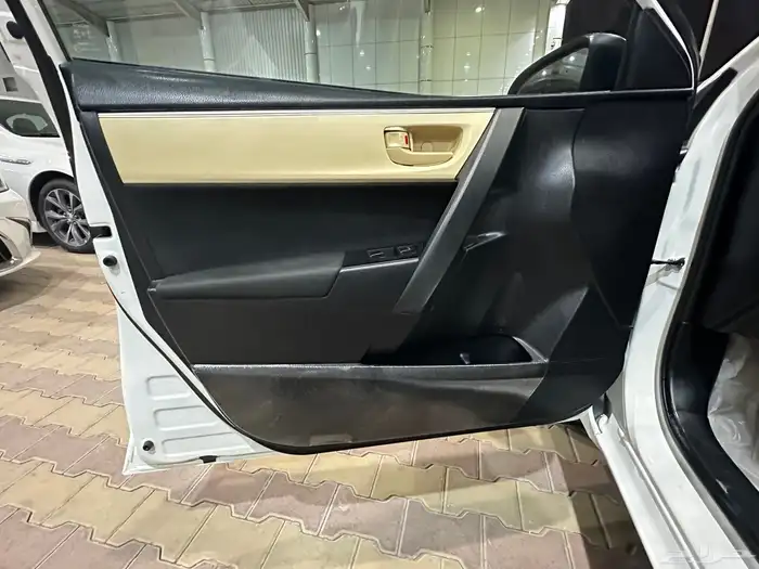 تويوتا كورولا موديل 2018 نص فل 20