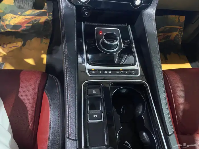 جاكوار F Pace R Sport ستة سلندر سوبر تشارج 28