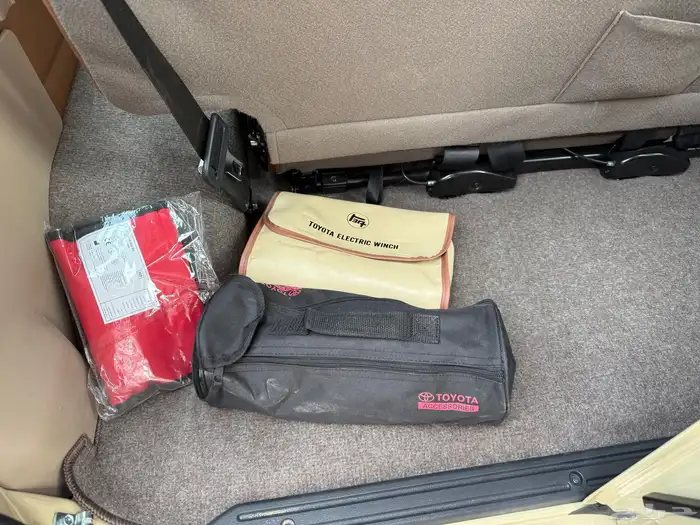 تويوتا ربع 2025 ماشي 8500 سعودي فل 7