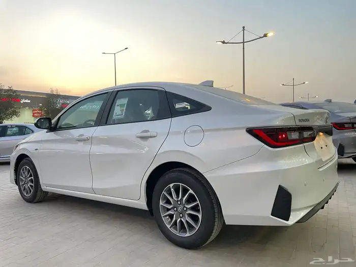 تويوتا يارس 2026واي بلس سعودي ( بنزين) 1.3L 6