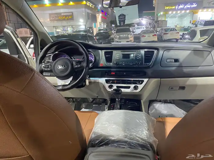 كيا كارنيفال 2016 26