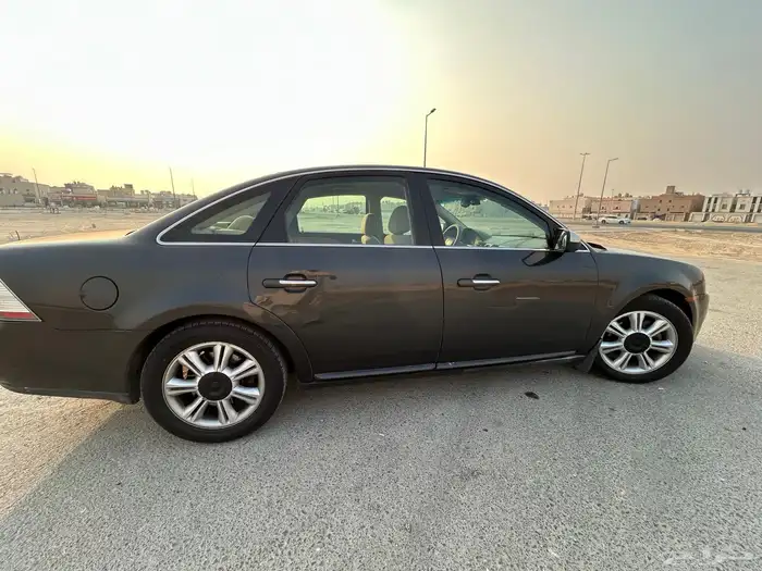 فورد توروس 2008 نظيف جدا 2