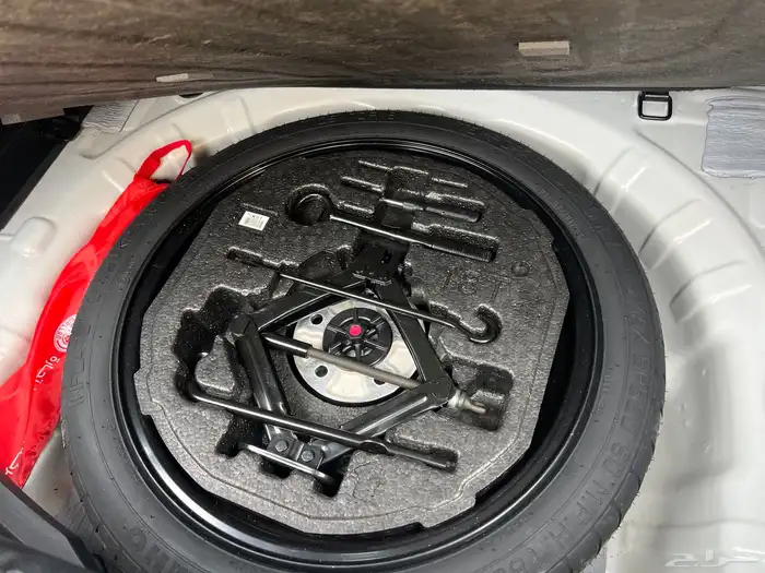 هونداي فيلوستر 2022 شبه اصفار ان لاين سعودي 8