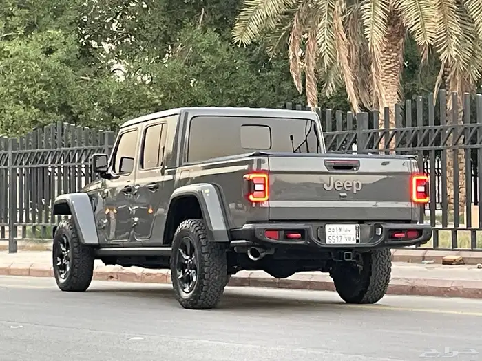 جيب رانجلر جلاديتور 2021 روبيكون نظيف جدا بحال الوكاله 8