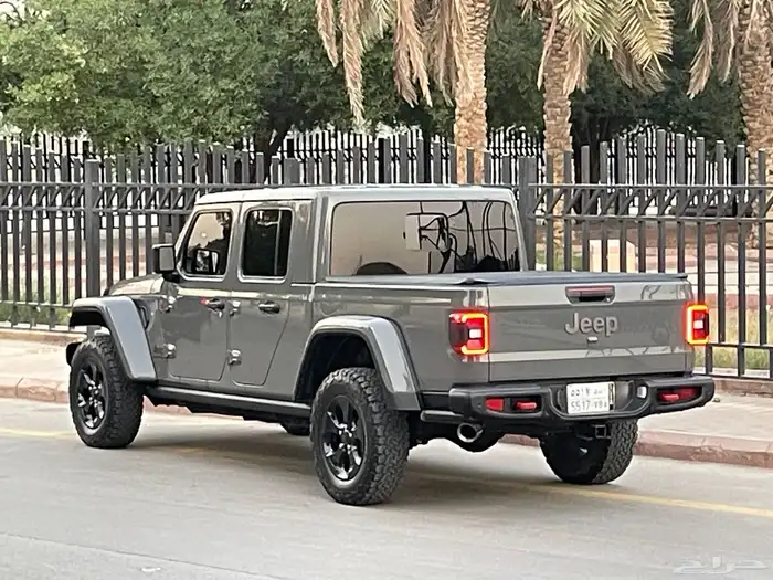 جيب رانجلر جلاديتور 2021 روبيكون نظيف جدا بحال الوكاله 9