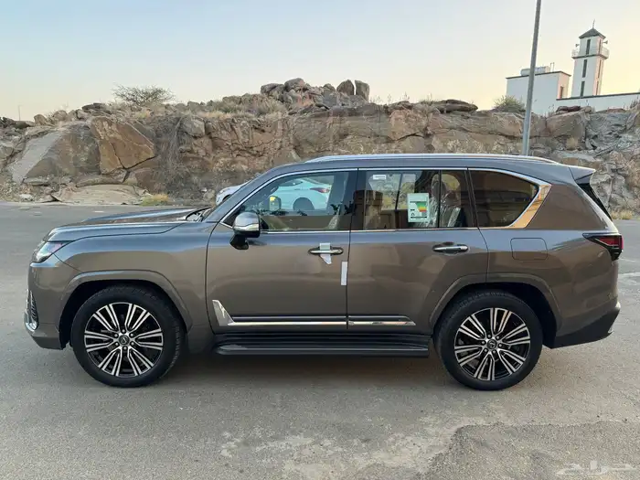 جيب لكزس 2025 شبة الاصفر BB 4