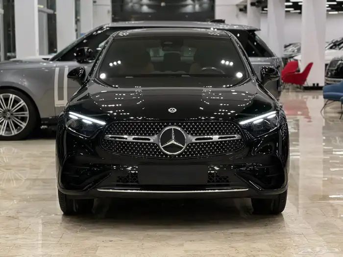 مرسيدس GLC 200 Coupe جديد 2025 باكج AMG فل كامل 0