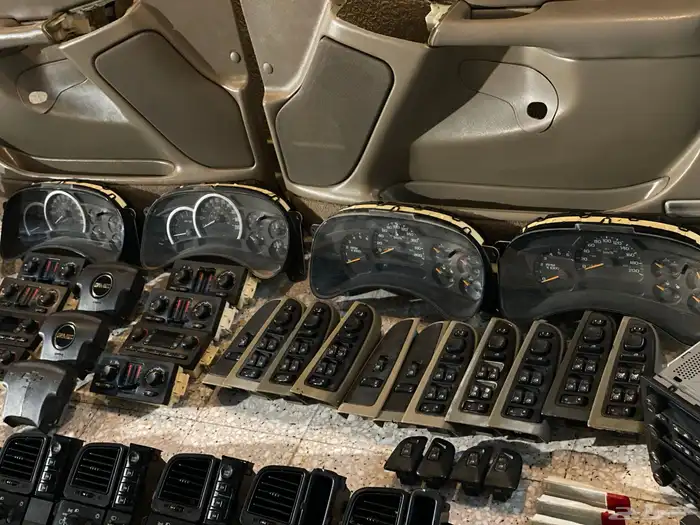 قطع جمس من موديل 2003-2006 36