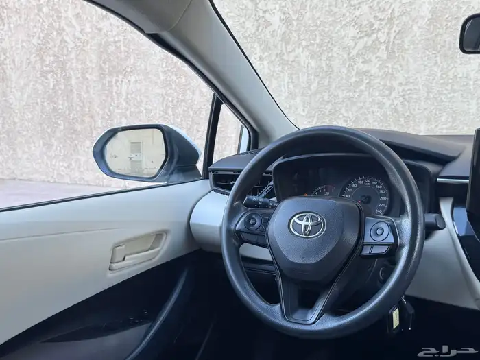 تويوتا كورولا XLE 2022 14