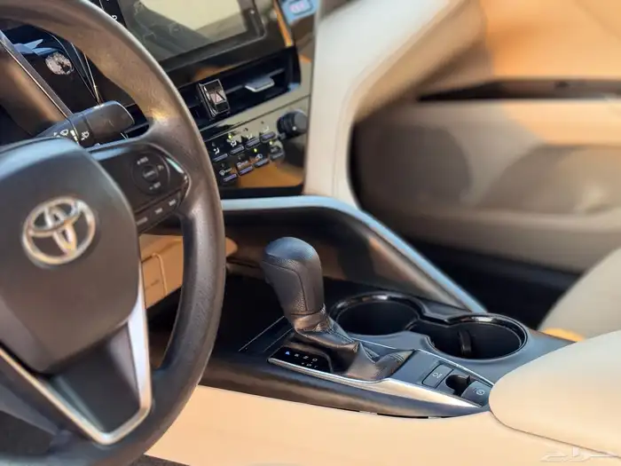 تويوتا كامري 2023 مطور فضي 11