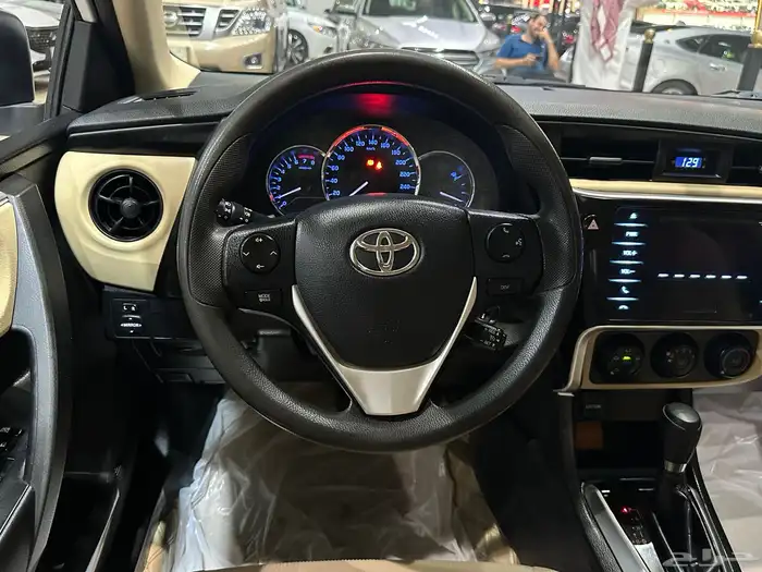 تويوتا كورولا موديل 2018 نص فل 17