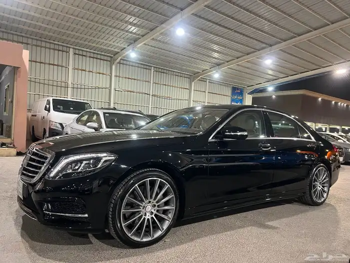 مرسيدس s400 مخزنه عداد 77 الف جفالي 4 ازارير وكاله 0