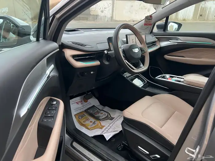 جيلي جيومتري 2024 فل كامل C شبه الاصفار 3