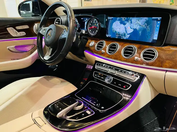 مرسيدس E300 نظيف جدا 10