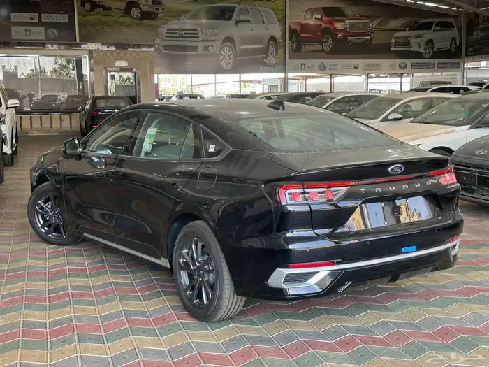 فورد تورس ترند 2026 وارد الناغي 3