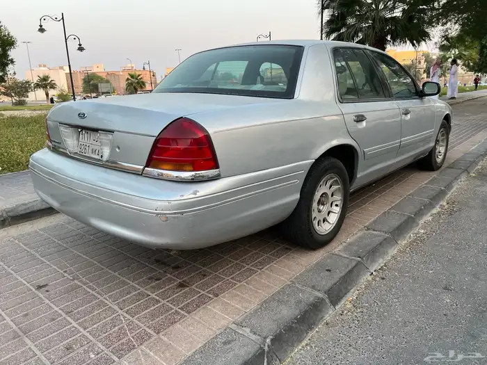 فورد كرون فيكتوريا موديل 2000 1
