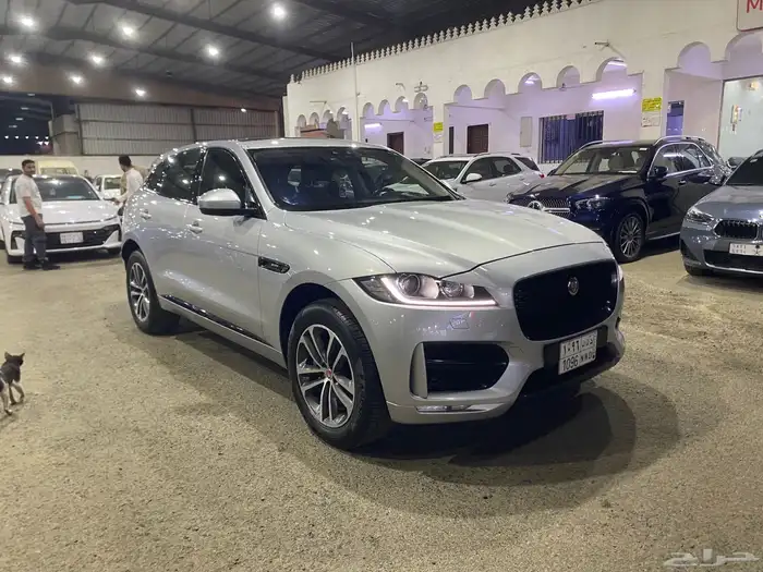 جاكوار F Pace R Sport ستة سلندر سوبر تشارج 9