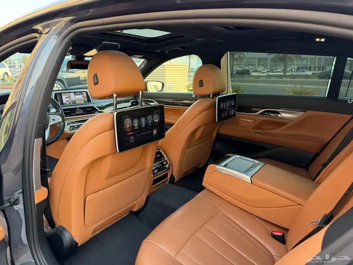 بي ام دبليو 730Li مواصفات خاصة وارد ناغي. 36