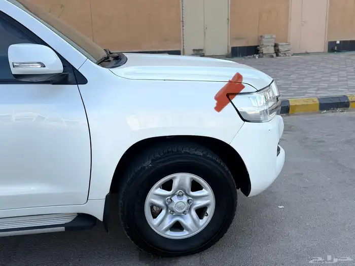 للبيع لاندكروزر نظيف جدا بإسمي من الوكالة 3
