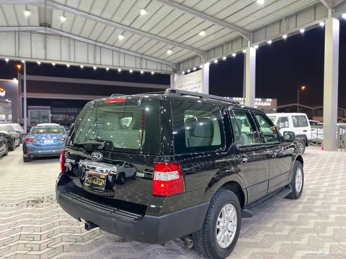 فورد اكسبديشن 2014 بدون بدل سعودي ماشي 130 ميل 3